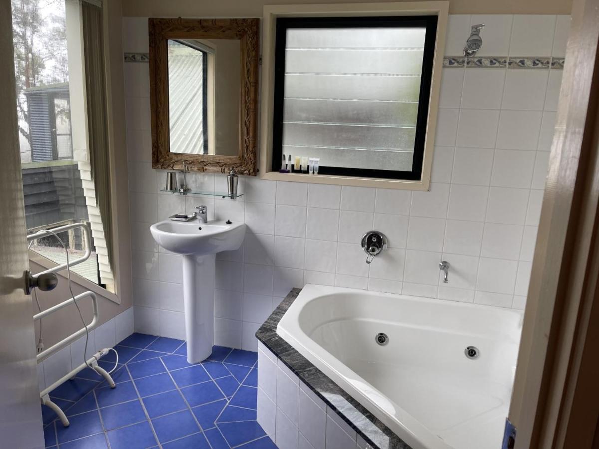 איגל הייאטס Tambaridge Bed & Breakfast מראה חיצוני תמונה