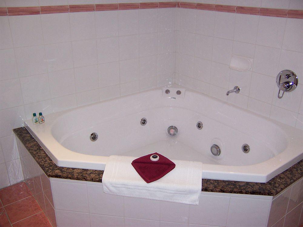 איגל הייאטס Tambaridge Bed & Breakfast מראה חיצוני תמונה